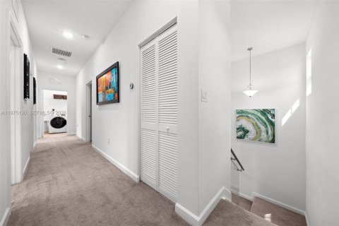 Casa en venta en Homestead, Florida, 5 dormitorios, 289.76 m2 № 2040742 - foto 21