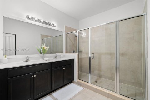 Casa en venta en Homestead, Florida, 5 dormitorios, 289.76 m2 № 2040742 - foto 26