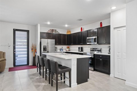 Casa en venta en Homestead, Florida, 5 dormitorios, 289.76 m2 № 2040742 - foto 14