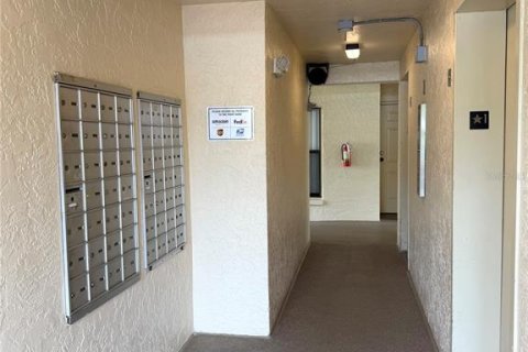 Condo in Clearwater, Florida, 2 bedrooms № 2106923 - photo 4