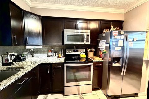 Condo in Clearwater, Florida, 2 bedrooms № 2106923 - photo 8