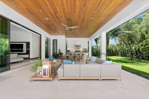 House in Pinecrest, Florida 6 bedrooms, 617.34 sq.m. № 1178071 - photo 21