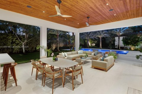 House in Pinecrest, Florida 6 bedrooms, 617.34 sq.m. № 1178071 - photo 23