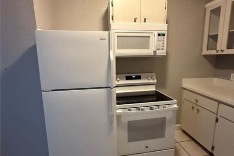 Apartamento en alquiler en Saint Petersburg, Florida, 2 dormitorios, 69.68 m2 № 1835679 - foto 8