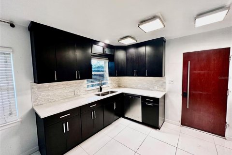 Apartamento en alquiler en Orlando, Florida, 3 dormitorios, 139.35 m2 № 1797304 - foto 10