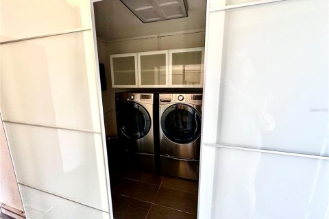 Apartamento en alquiler en Orlando, Florida, 3 dormitorios, 139.35 m2 № 1797304 - foto 24