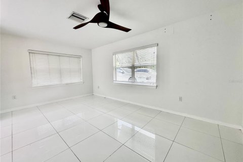 Apartamento en alquiler en Orlando, Florida, 3 dormitorios, 139.35 m2 № 1797304 - foto 16
