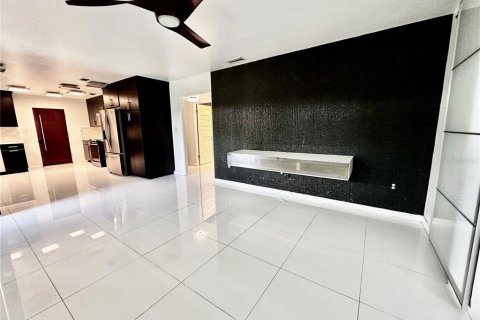 Apartamento en alquiler en Orlando, Florida, 3 dormitorios, 139.35 m2 № 1797304 - foto 11