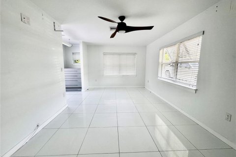 Apartamento en alquiler en Orlando, Florida, 3 dormitorios, 139.35 m2 № 1797304 - foto 17