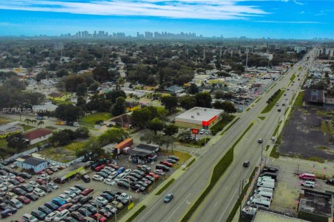 Купить коммерческую недвижимость в Майами, Флорида № 2023478 - фото 5