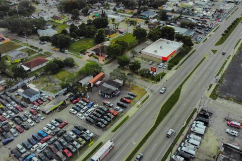 Купить коммерческую недвижимость в Майами, Флорида № 2023478 - фото 4