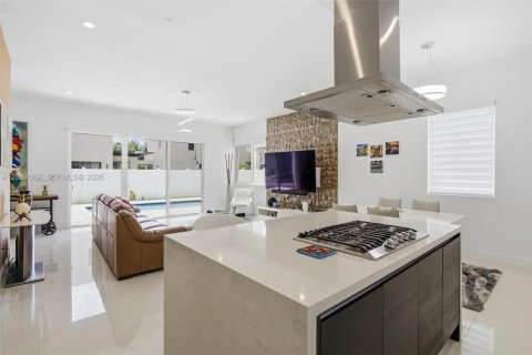 Villa ou maison à vendre à Doral, Floride: 5 chambres, 342.81 m2 № 2247006 - photo 16