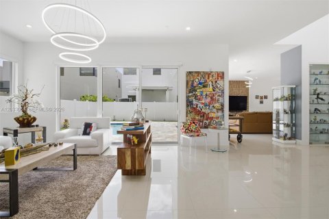Villa ou maison à vendre à Doral, Floride: 5 chambres, 342.81 m2 № 2247006 - photo 6