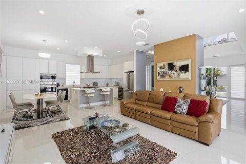 Villa ou maison à vendre à Doral, Floride: 5 chambres, 342.81 m2 № 2247006 - photo 21