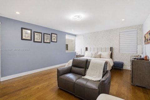 Villa ou maison à vendre à Doral, Floride: 5 chambres, 342.81 m2 № 2247006 - photo 28