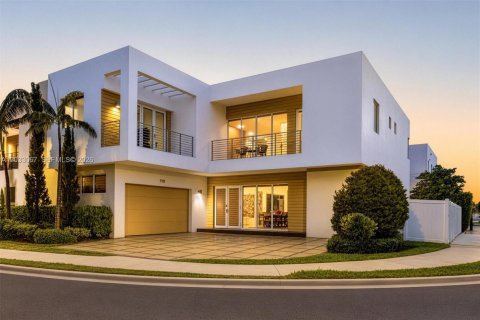 Villa ou maison à vendre à Doral, Floride: 5 chambres, 342.81 m2 № 2247006 - photo 2