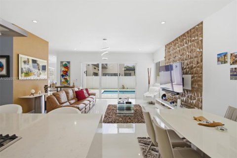 Villa ou maison à vendre à Doral, Floride: 5 chambres, 342.81 m2 № 2247006 - photo 18