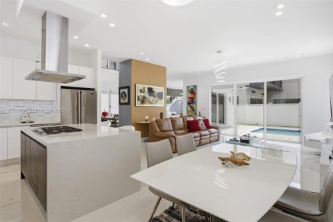 Villa ou maison à vendre à Doral, Floride: 5 chambres, 342.81 m2 № 2247006 - photo 17