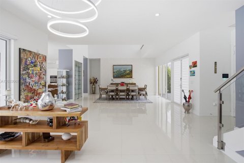 Villa ou maison à vendre à Doral, Floride: 5 chambres, 342.81 m2 № 2247006 - photo 8