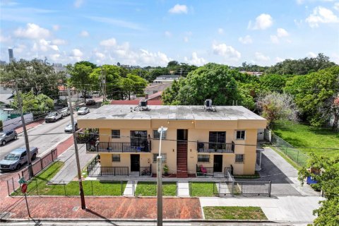 Commercial property in Miami, Florida 303.23 sq.m. № 2090369 - photo 2