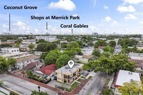 Commercial property in Miami, Florida 303.23 sq.m. № 2090369 - photo 9