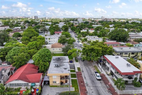 Commercial property in Miami, Florida 303.23 sq.m. № 2090369 - photo 6