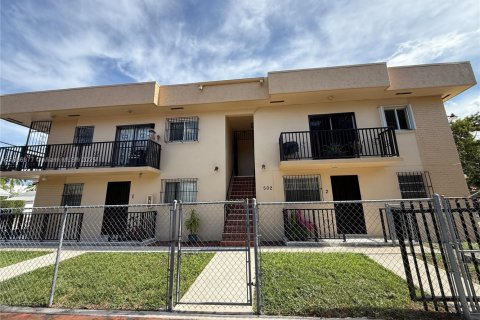 Commercial property in Miami, Florida 303.23 sq.m. № 2090369 - photo 15