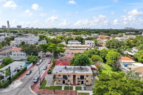 Commercial property in Miami, Florida 303.23 sq.m. № 2090369 - photo 3