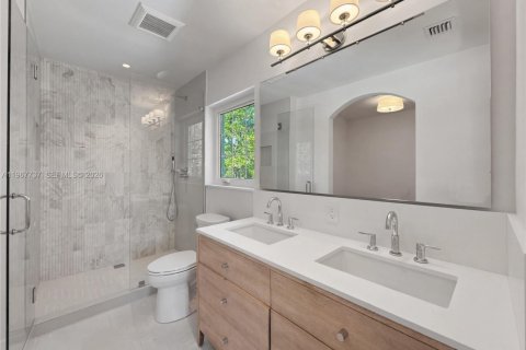 Villa ou maison à vendre à Pinecrest, Floride: 4 chambres, 220.36 m2 № 2031986 - photo 9