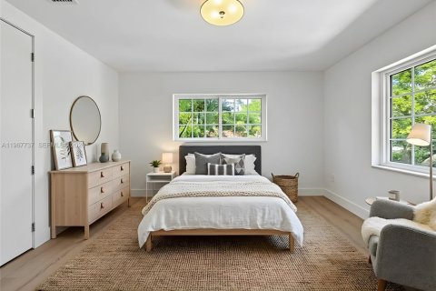 Villa ou maison à vendre à Pinecrest, Floride: 4 chambres, 220.36 m2 № 2031986 - photo 12