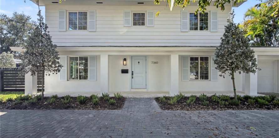 Villa ou maison à Pinecrest, Floride 4 chambres, 220.36 m2 № 2031986