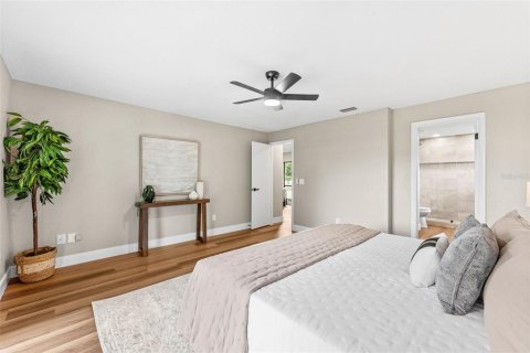 House in Edgewater, Florida 3 bedrooms, 178.74 sq.m. № 2203660 - photo 19