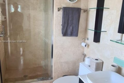 Condominio en venta en Miami Beach, Florida, 2 dormitorios, 77.02 m2 № 1710343 - foto 6