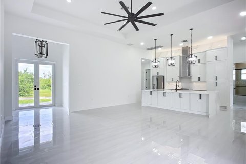 House in Port Charlotte, Florida 4 bedrooms, 187.71 sq.m. № 1805814 - photo 7