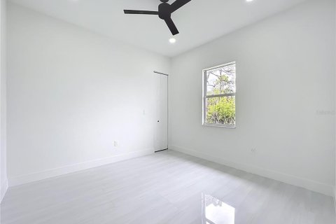 House in Port Charlotte, Florida 4 bedrooms, 187.71 sq.m. № 1805814 - photo 20