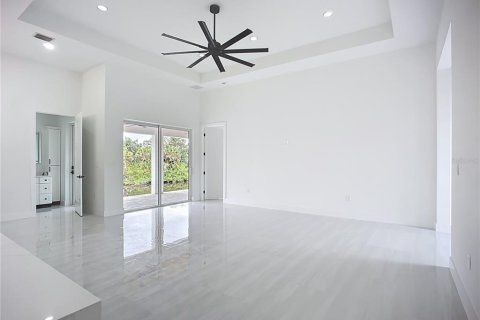 House in Port Charlotte, Florida 4 bedrooms, 187.71 sq.m. № 1805814 - photo 13