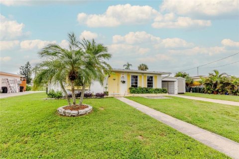 Casa en venta en North Port, Florida, 2 dormitorios, 128.58 m2 № 1909489 - foto 2