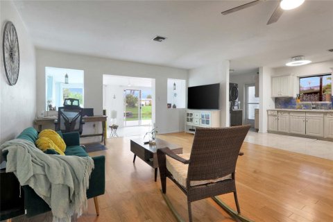 Casa en venta en North Port, Florida, 2 dormitorios, 128.58 m2 № 1909489 - foto 4