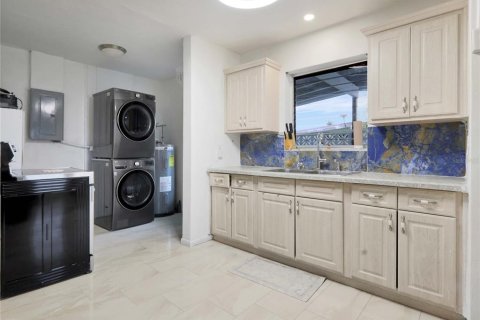Casa en venta en North Port, Florida, 2 dormitorios, 128.58 m2 № 1909489 - foto 11