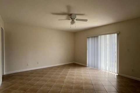 Apartamento en alquiler en Wellington, Florida, 6 dormitorios, 237.83 m2 № 2085850 - foto 7