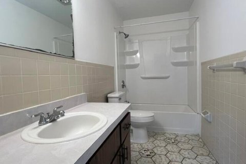 Apartamento en alquiler en Wellington, Florida, 6 dormitorios, 237.83 m2 № 2085850 - foto 8