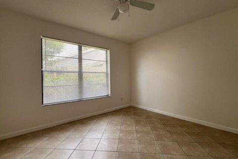 Apartamento en alquiler en Wellington, Florida, 6 dormitorios, 237.83 m2 № 2085850 - foto 12