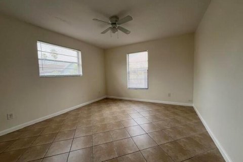 Apartamento en alquiler en Wellington, Florida, 6 dormitorios, 237.83 m2 № 2085850 - foto 10