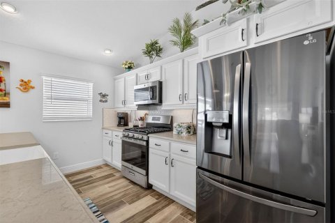 Casa en venta en The Villages, Florida, 3 dormitorios, 168.06 m2 № 2386562 - foto 10