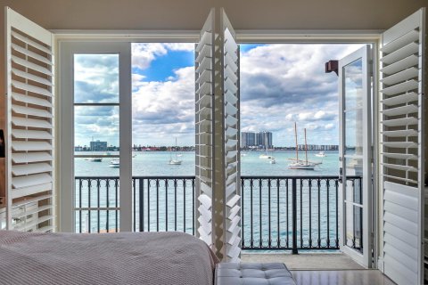 Villa ou maison à vendre à Riviera Beach, Floride: 4 chambres, 374.77 m2 № 2192823 - photo 20