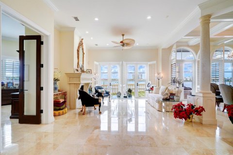 Villa ou maison à vendre à Riviera Beach, Floride: 4 chambres, 374.77 m2 № 2192823 - photo 5