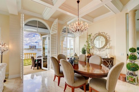 Villa ou maison à vendre à Riviera Beach, Floride: 4 chambres, 374.77 m2 № 2192823 - photo 8