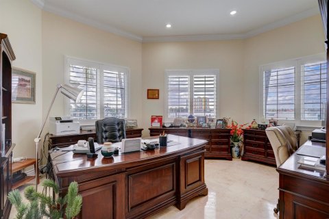Villa ou maison à vendre à Riviera Beach, Floride: 4 chambres, 374.77 m2 № 2192823 - photo 9