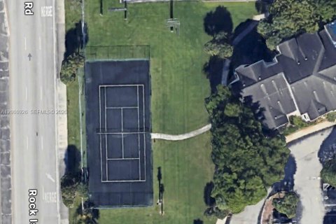 Condominio en venta en Tamarac, Florida, 2 dormitorios, 95.69 m2 № 2076110 - foto 6