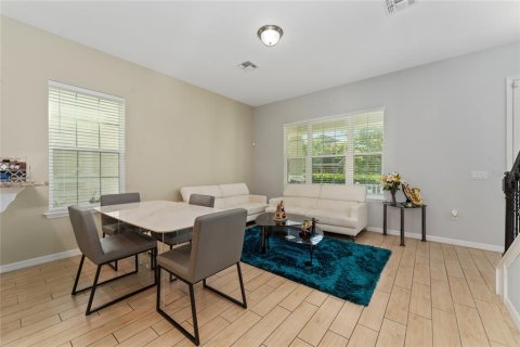 Villa ou maison à vendre à Winter Garden, Floride: 4 chambres, 191.38 m2 № 1758295 - photo 6
